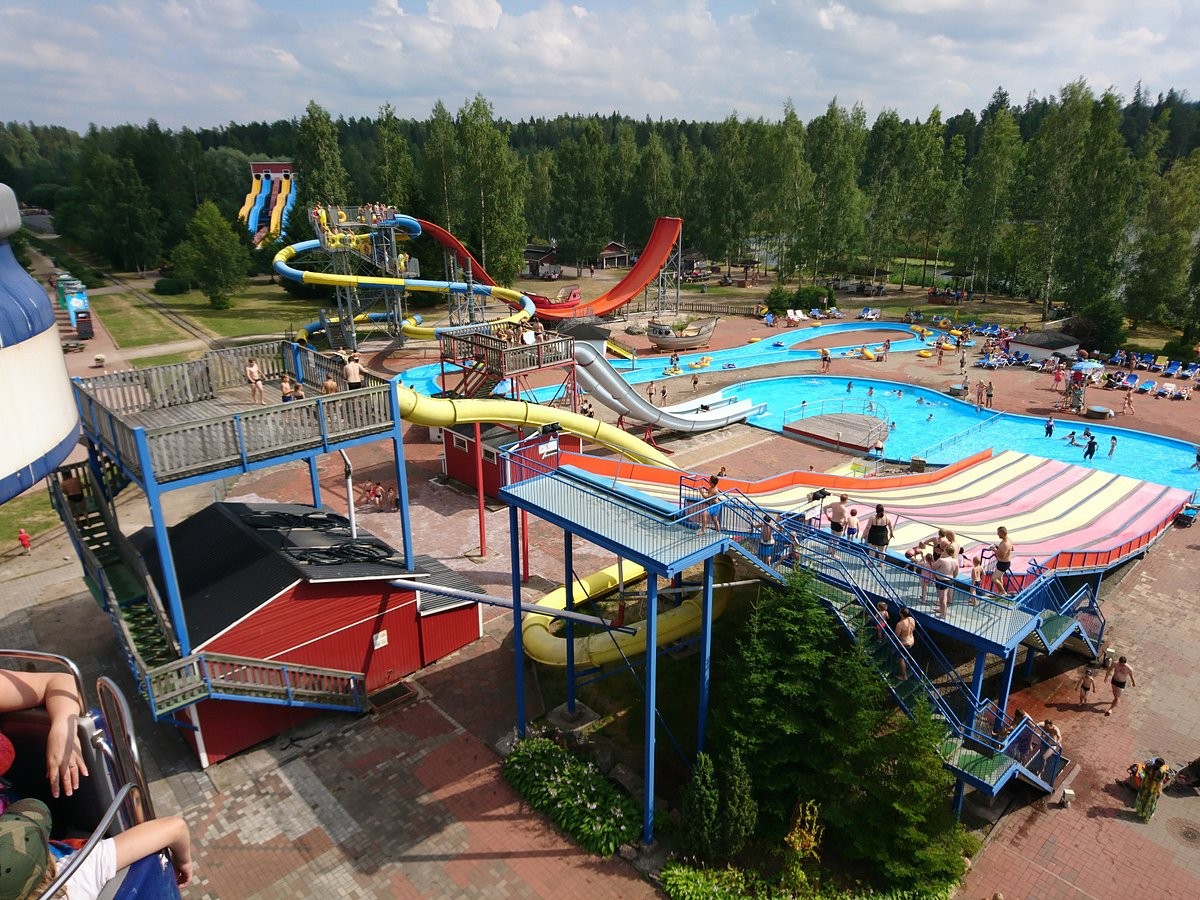 Puuhamaa adventure water park with slides and pools